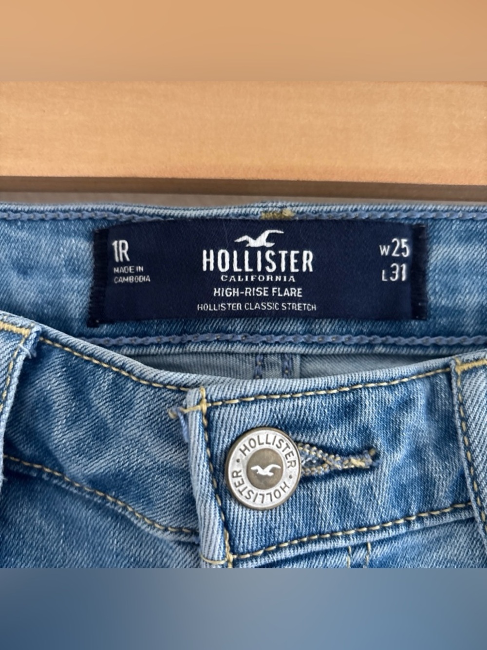 Hollister High Rise Flare Jeans Size 1R W25/L31 Light Wash - Picture 4 of 9